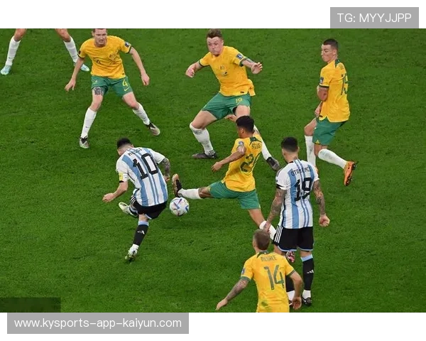 莱奥中路突破后一脚扫射入网